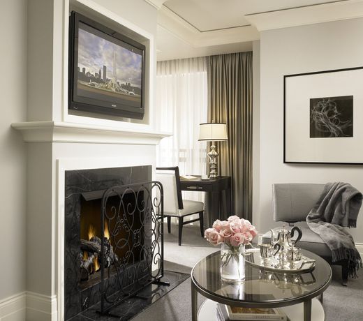 Waldorf Astoria Chicago