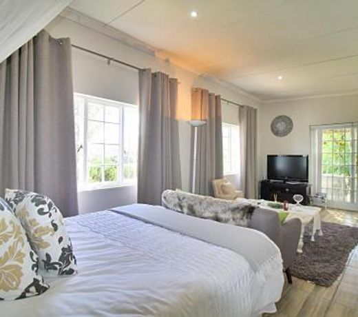 Morton Manor