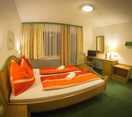 ALMHOTEL SCHÖNMOOSALM