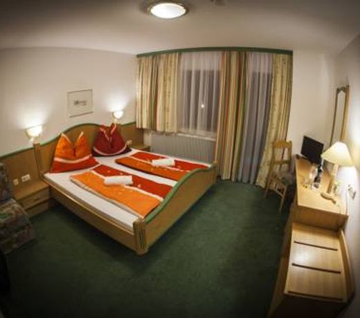 ALMHOTEL SCHÖNMOOSALM