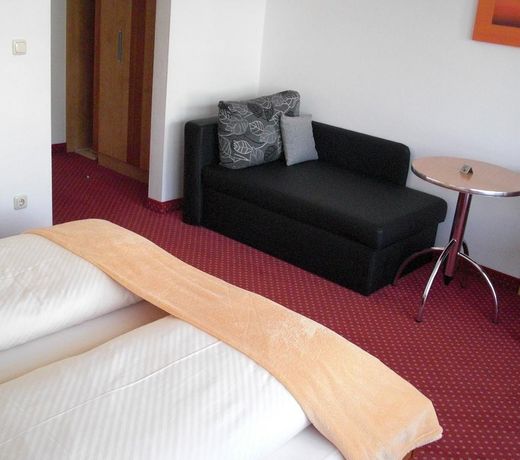 Hotel-Pension Flora