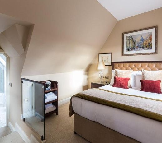 St Paul's Hotel
