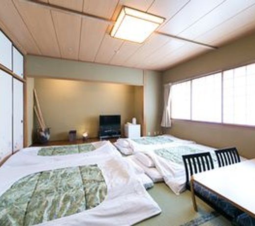 Pearl Hotel Ota
