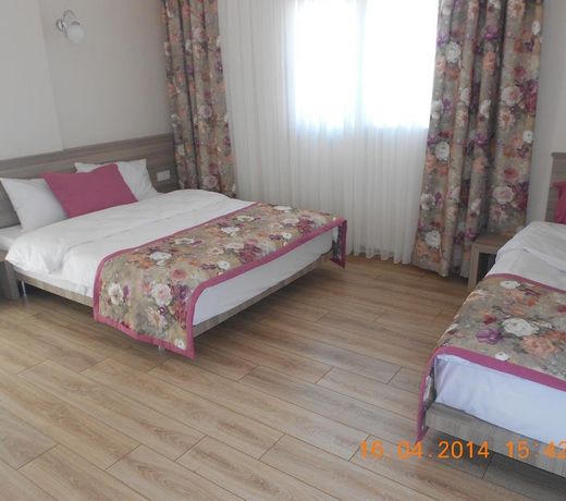 Marina Suite Hotel