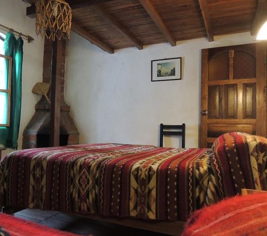 LA PETITE AUBERGE