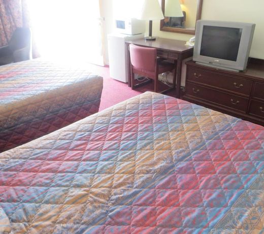 Traveler's Lodge