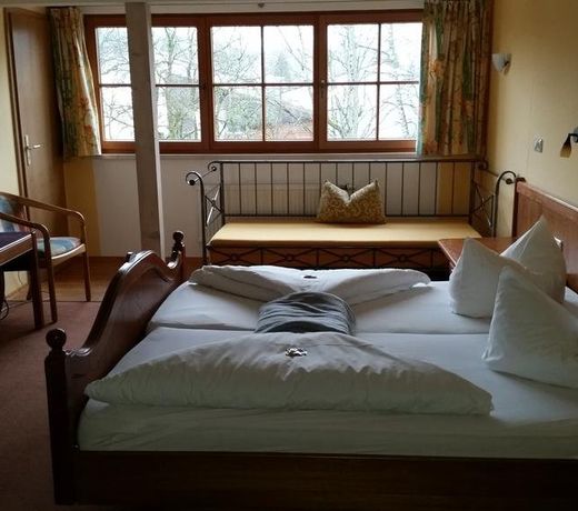 KURPARKHOTEL
