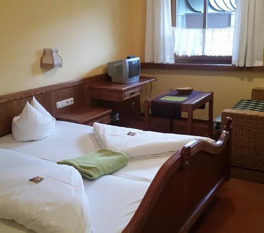 KURPARKHOTEL