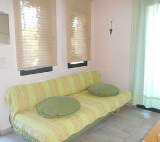 Helen's 11 Apartments
