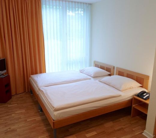 COMMUNDO TAGUNGSHOTEL NEUSS
