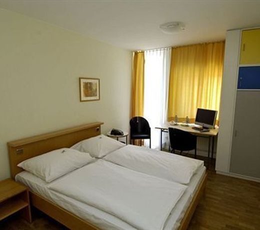 COMMUNDO TAGUNGSHOTEL NEUSS