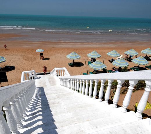 BM Beach Hotel