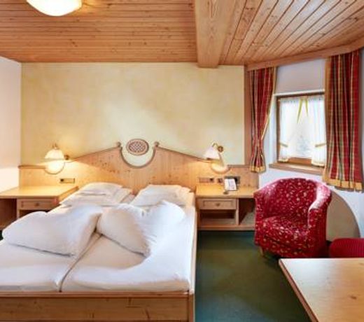 Auenhotel KG