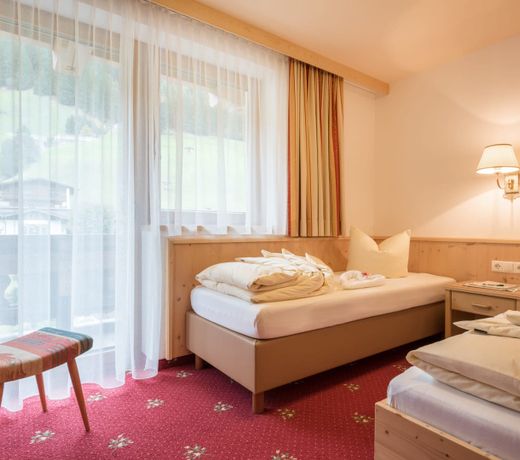 Hotel Pinzger Tux