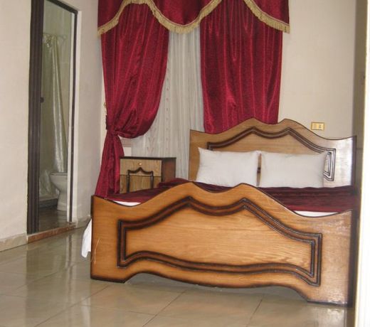 Alexander Hotel