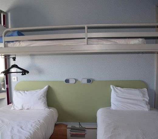 Hotel Design Booking