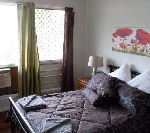 Moranbah Hostel