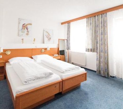 A8 Hotel im Darchinger Hof, Bed & Breakfast