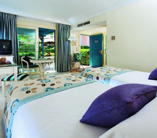 Cairo Pyramids Hotel