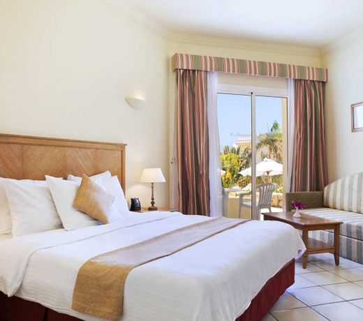 DoubleTree by Hilton Sharks Bay Resort