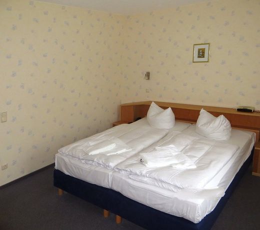 PARKHOTEL CAHNSDORF