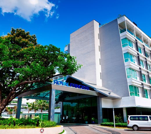 Royal Princess Larn Luang - SHA Extra Plus