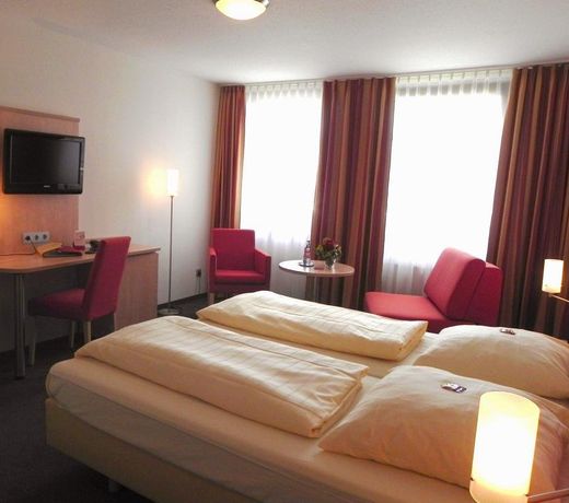 Hotel Filderland - Stuttgart Messe - Airport - Self Check-In