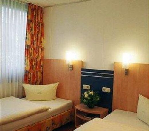 AAA Budget Hotel