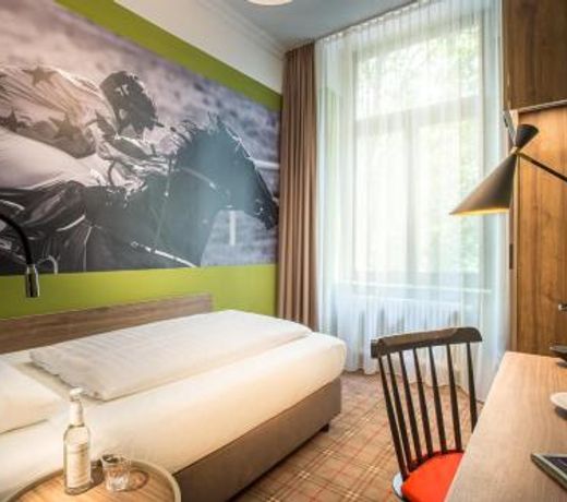 The Ascot Hotel