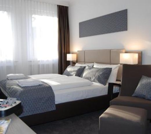 Dom Hotel Am RÃ¶merbrunnen