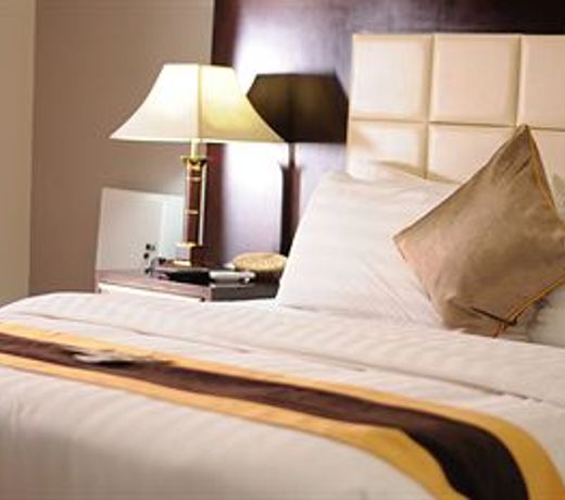 GrandBee Suites