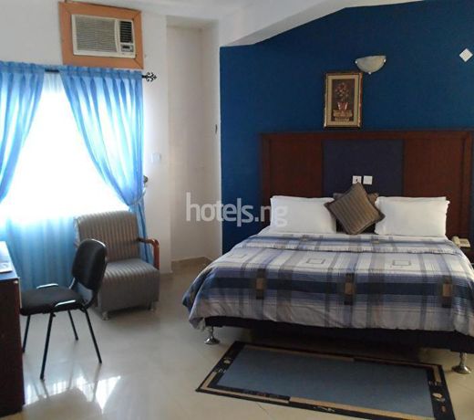 Thornberry Lekki Oxford