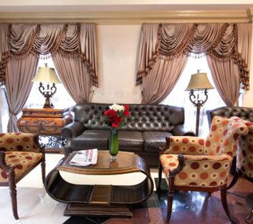 Victoria Crown Plaza Hotel