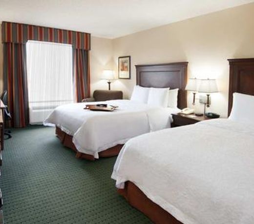 Hampton Inn & Suites Newark-Harrison-Riverwalk