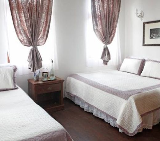 Marjolaine Hotel