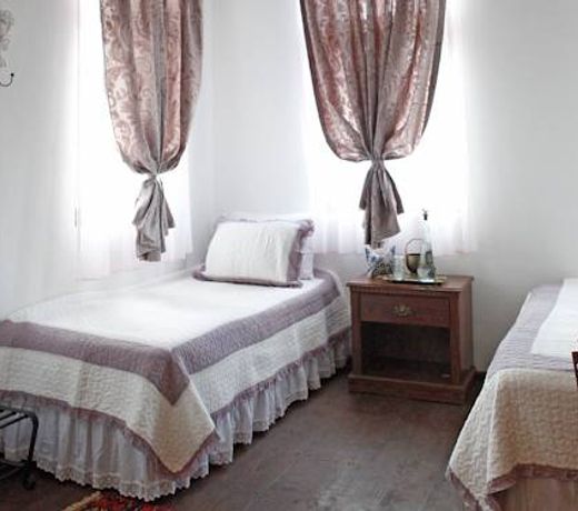 Marjolaine Hotel