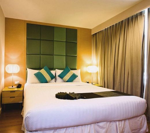 Urbana Langsuan Hotel - SHA Extra Plus