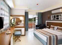 Lims Bona Dea Beach Hotel фото 3