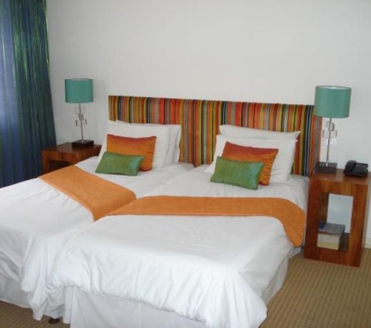 Lady Hamilton Hotel