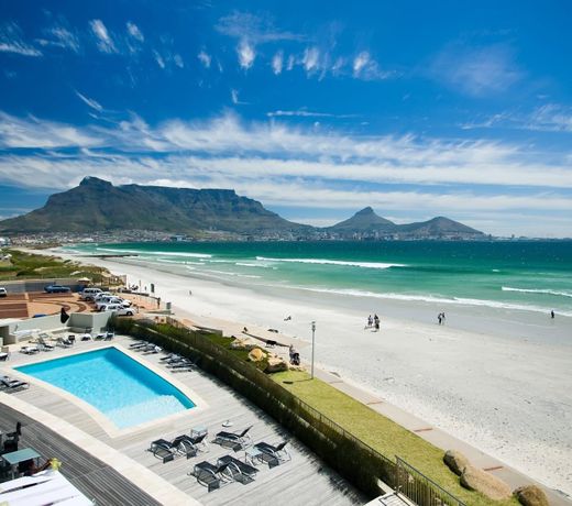 Lagoon Beach Hotel Apartments