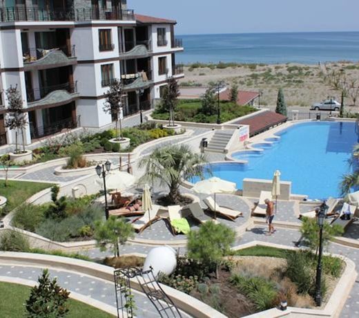 Rose Gardens Apart Hotel