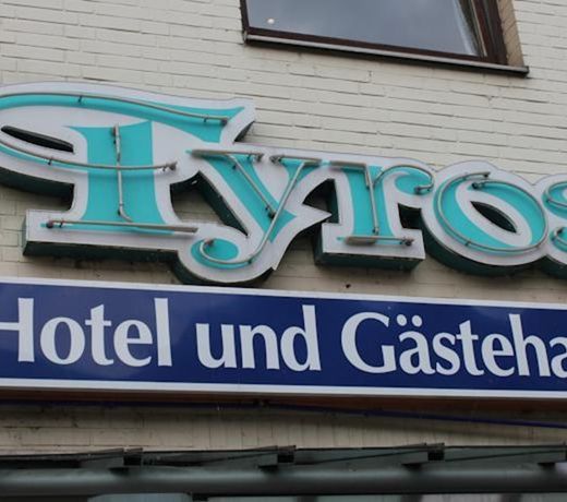 Tyros Hotel und Gästehaus am Weidendamm