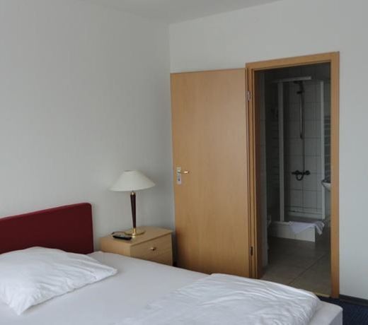 B&D Hotel