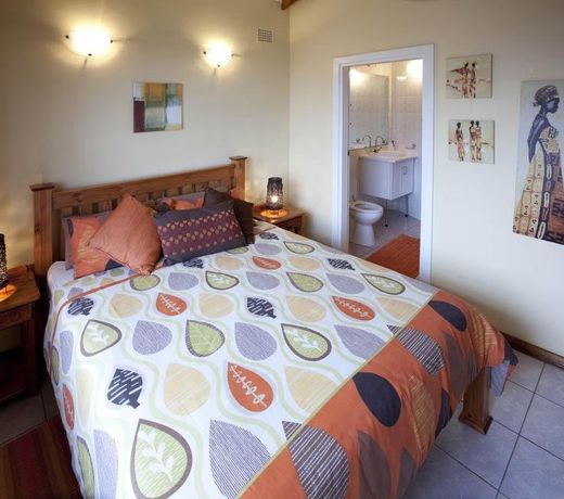 Bizafrika Guest Lodge & Conference Center