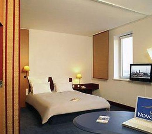 Novotel Suites Hamburg City