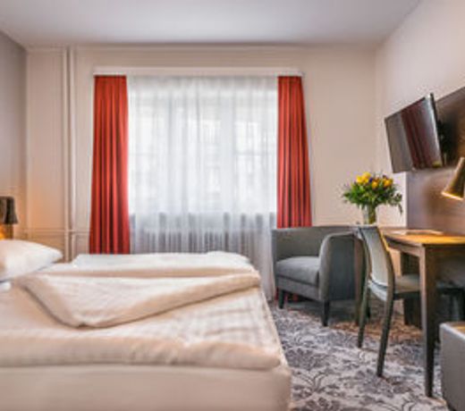 Signature Hotel Astoria