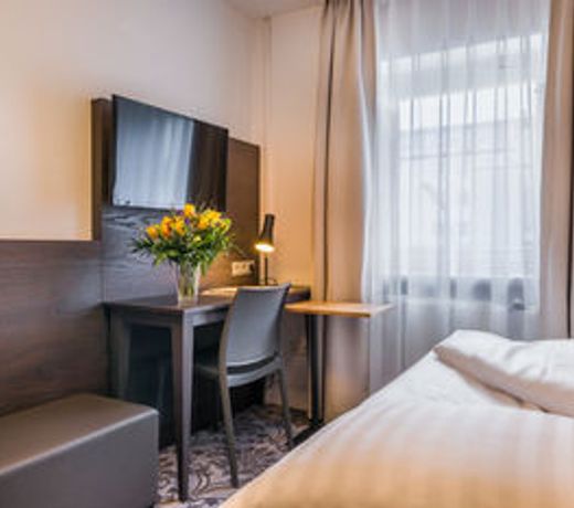 Signature Hotel Astoria