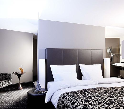 Boston Hotel HH
