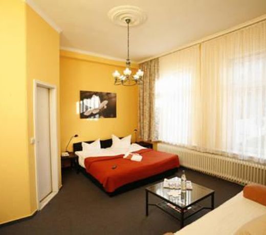 HOTEL BRENNERHOF GARTEN