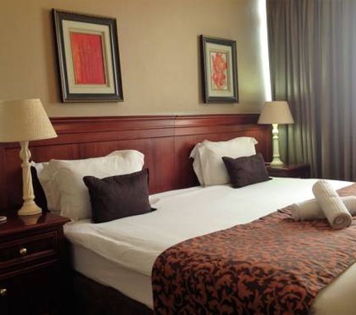 Emakhosini Hotel On East